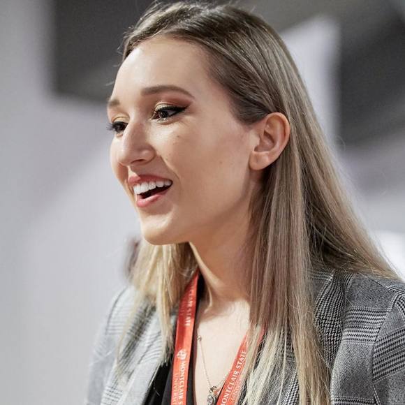 Meet your Posher, Kristina - Picture 1 of 1